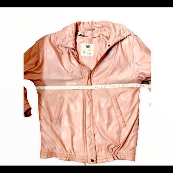 Fog by London Fog light pink coat with quilted insert. This can be coat or thinn - Picture 8 of 10
